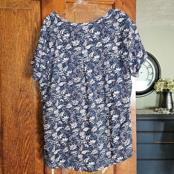 Style & Co Woman's Large Black Floral SS Floral Print Scoop Cotton Shirt - Picture 2 of 6